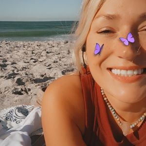 Meet your Posher, Cursty